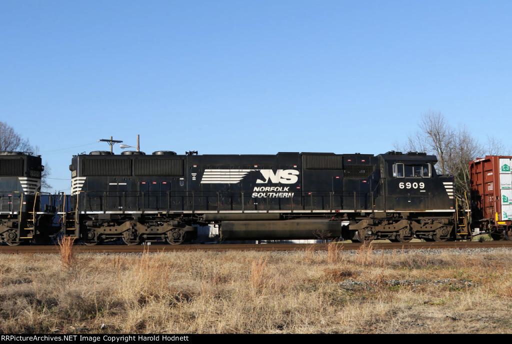 NS 6909